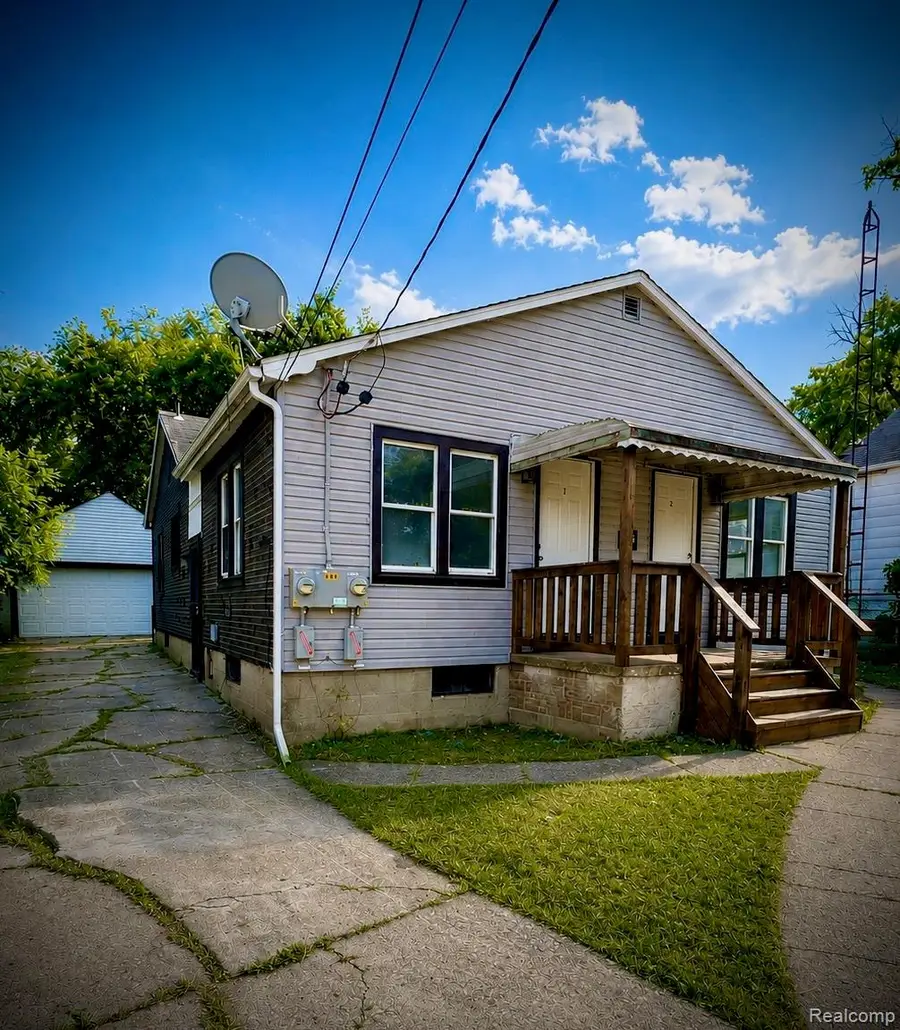 406 Carton Street, Flint, MI 48505 - #2