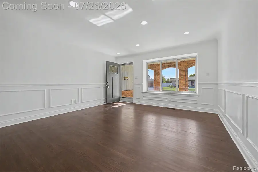 2226 Whitefield Street, Dearborn Heights, MI 48127 - #3