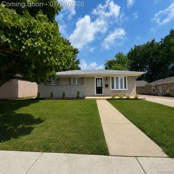 22327 Gordon Road, StClairShores, MI 48081