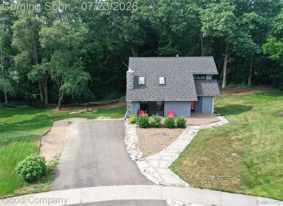 2783 Angelus Circle, Waterford, MI 48329 - #1