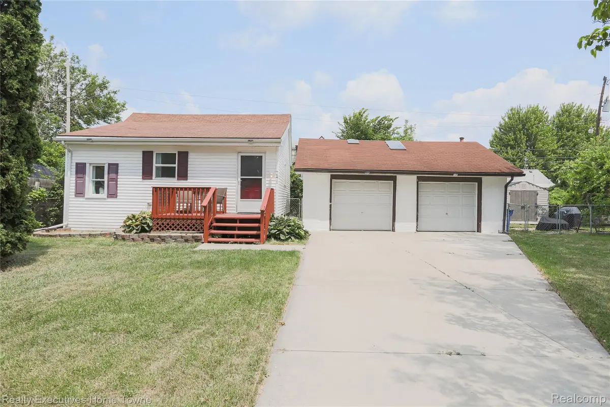 7571 Anna Avenue, Warren, MI 48092 - #1