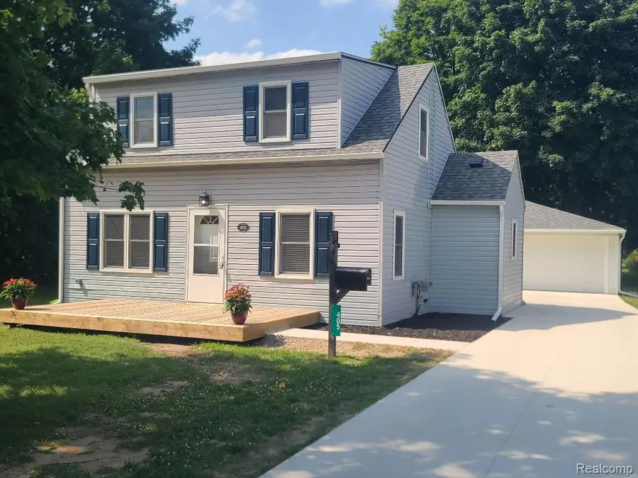405 W Russell Road, Tecumseh, MI 49286 - #2