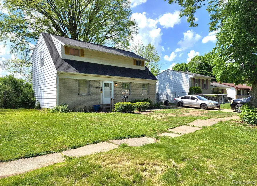 6813 Sally Court, Flint, MI 48505 - #2