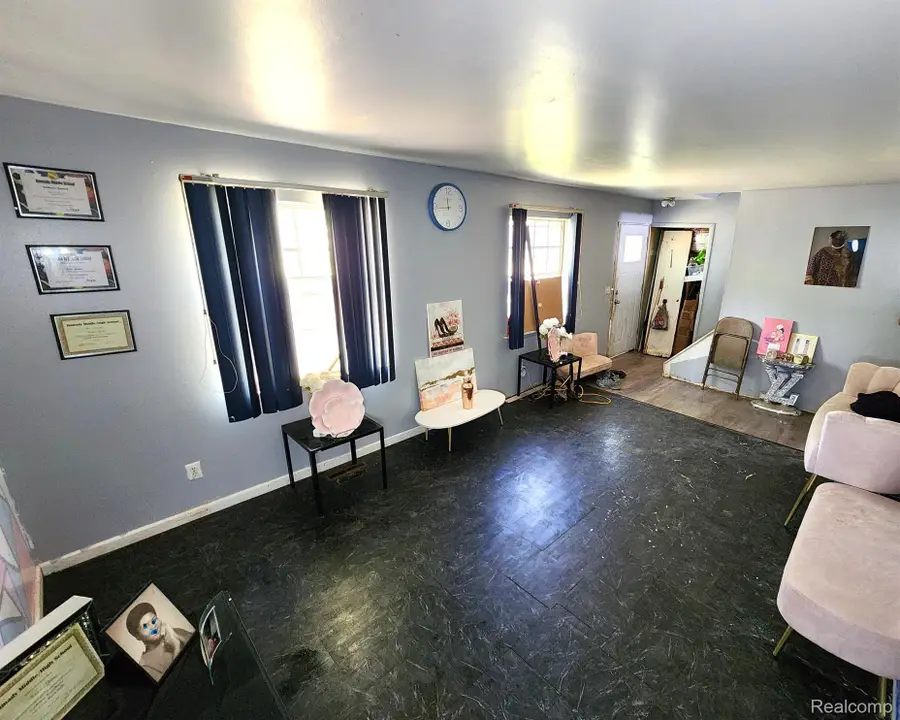 6813 Sally Court, Flint, MI 48505 - #3