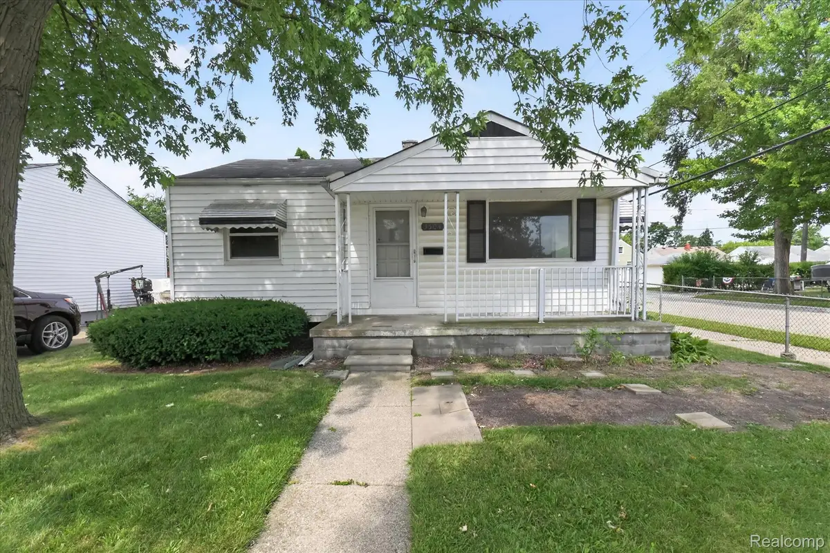 3504 18th Street, Wyandotte, MI 48192 - #1