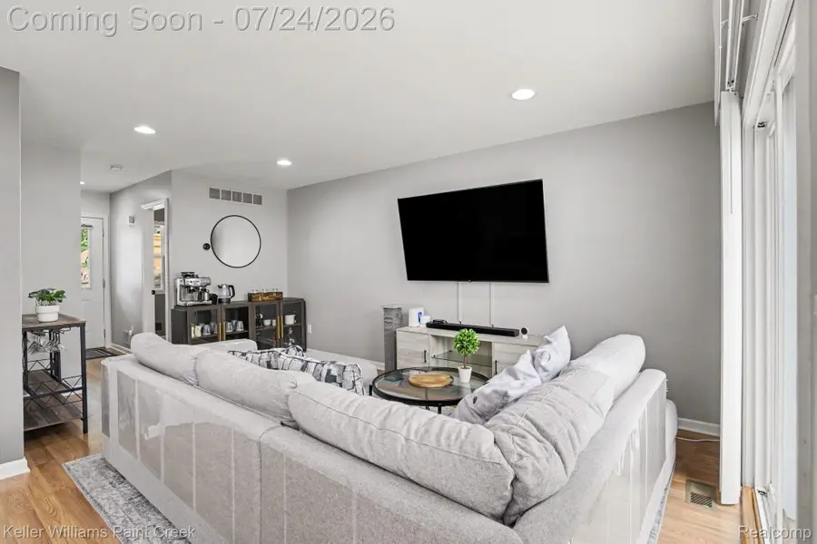 4215 Seeden Street, Waterford, MI 48329 - #3