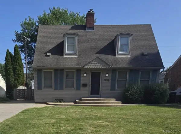 1526 W Houstonia Avenue, RoyalOak, MI 48073