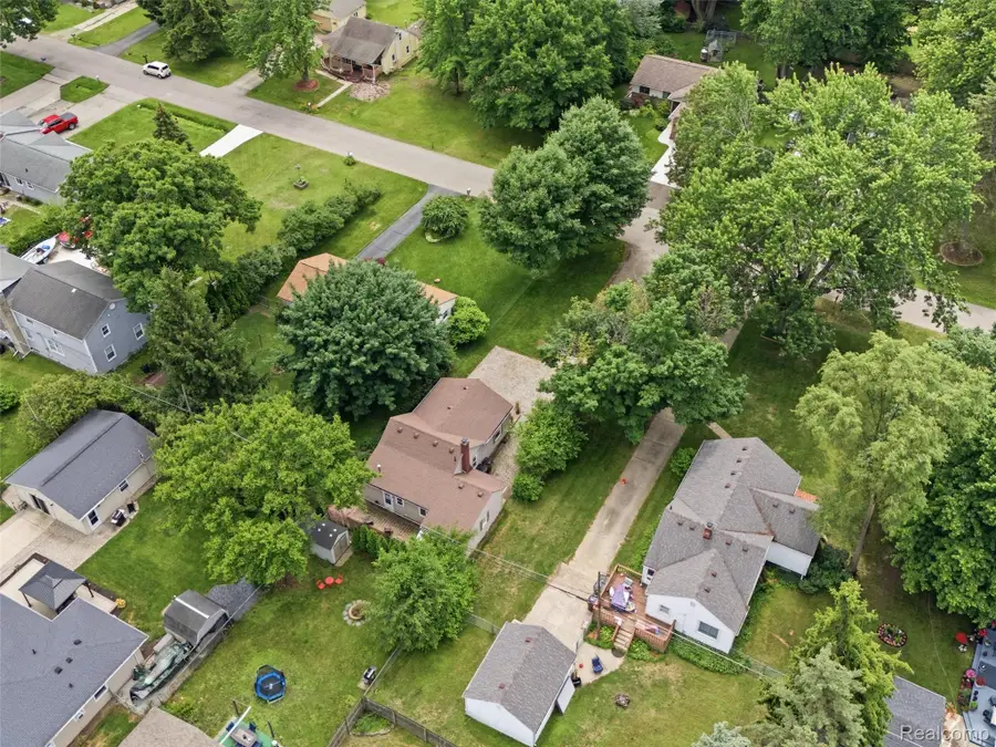 8241 Janis Street, Utica, MI 48317 - #3