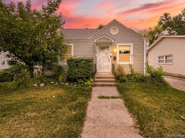 702 Michigan Avenue, Monroe, MI 48162
