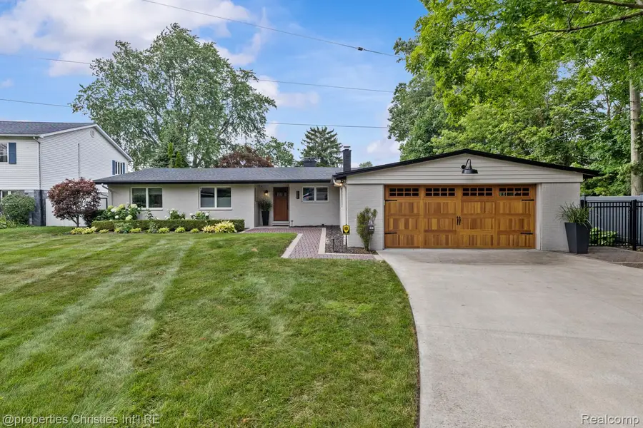 3997 Dill Drive, Waterford, MI 48329 - #2