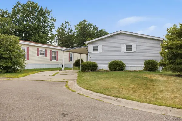 49153 Cranberry Court, Utica, MI 48315
