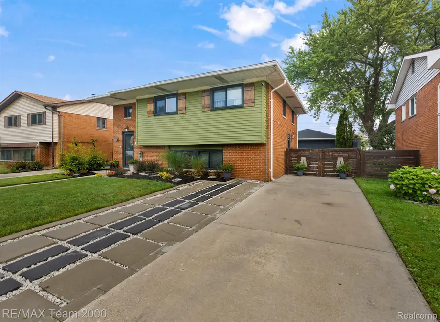 14108 Stoeflet Street, Rockwood, MI 48173 - #2