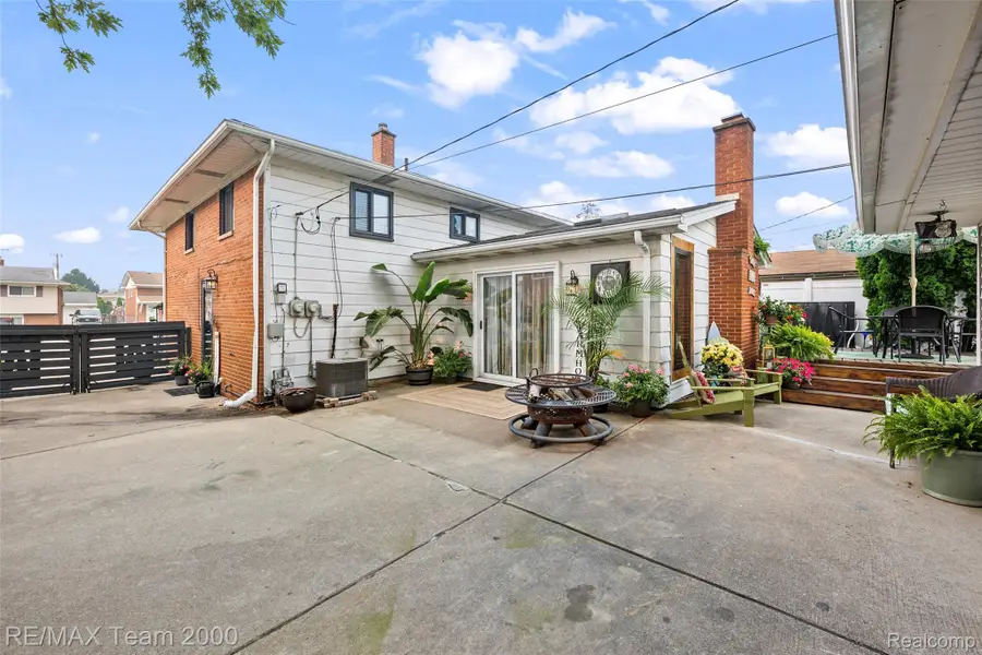 14108 Stoeflet Street, Rockwood, MI 48173 - #3