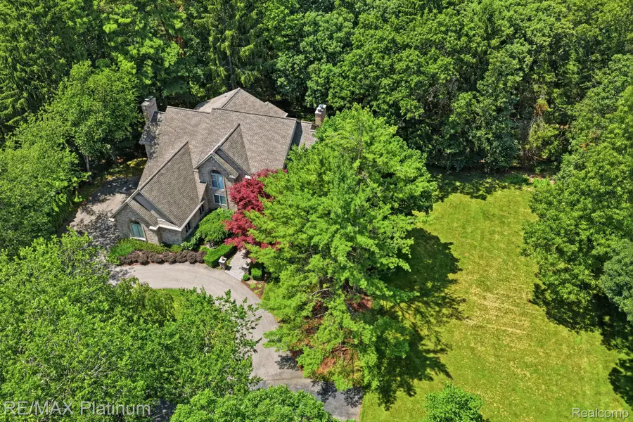 5458 Lake Ridge Drive, Brighton, MI 48116 - #3