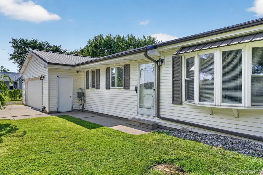 4184 W Lake Road, Clio, MI 48420 - #2