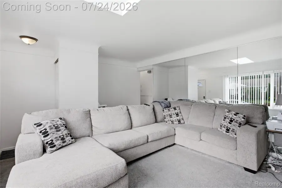 24575 Beck Avenue, Eastpointe, MI 48021 - #2