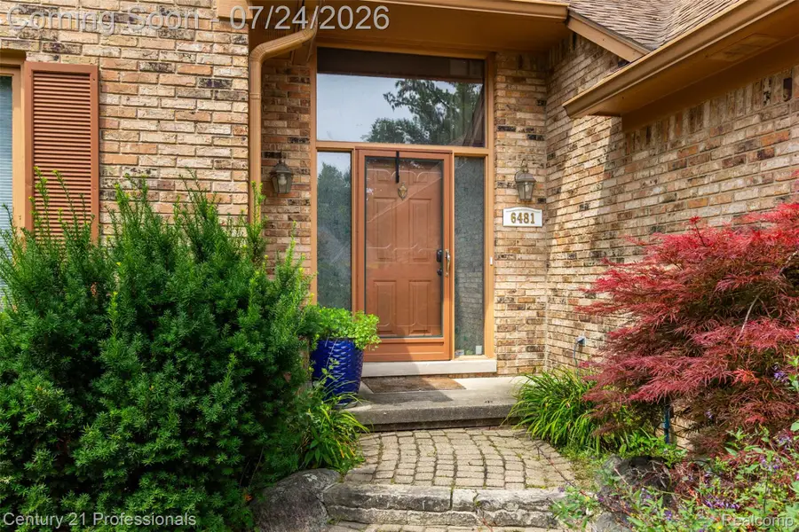 6481 Basswood Drive, Troy, MI 48098 - #3