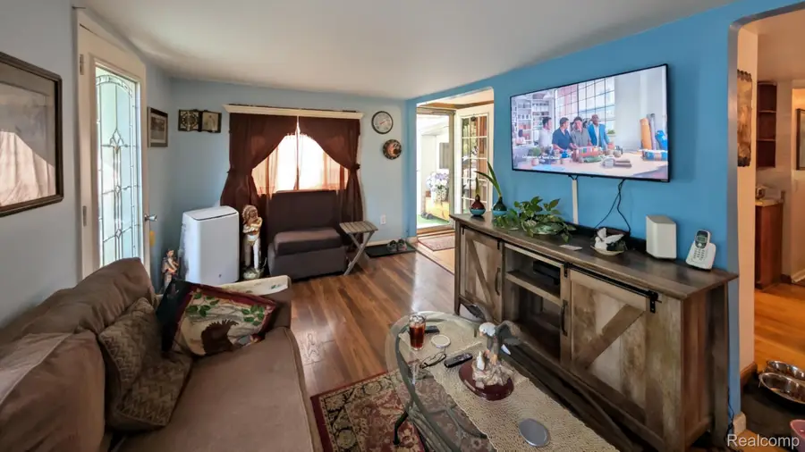 2505 Egleston Avenue, Burton, MI 48509 - #2