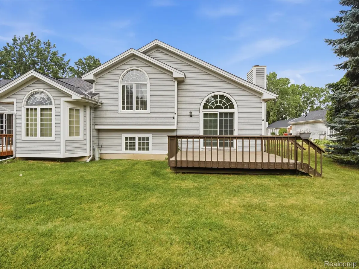 6346 Squire Lake Drive, Flushing, MI 48433 - #1