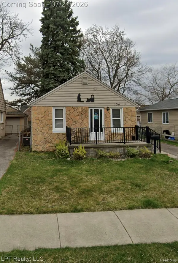 134 Chopin Street, Troy, MI 48083