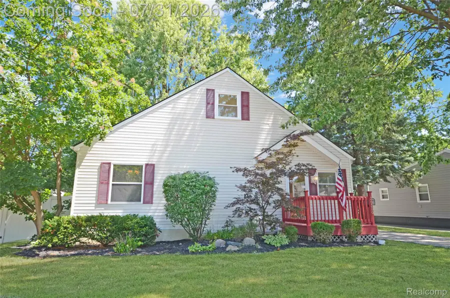 26550 Oakland Street, Roseville, MI 48066 - #2
