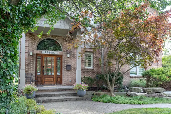 26624 Wyoming Road, HuntingtonWoods, MI 48070