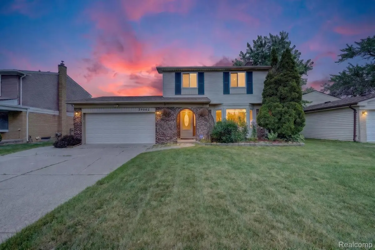 39062 Hyland Drive, Sterling Heights, MI 48310 - #1