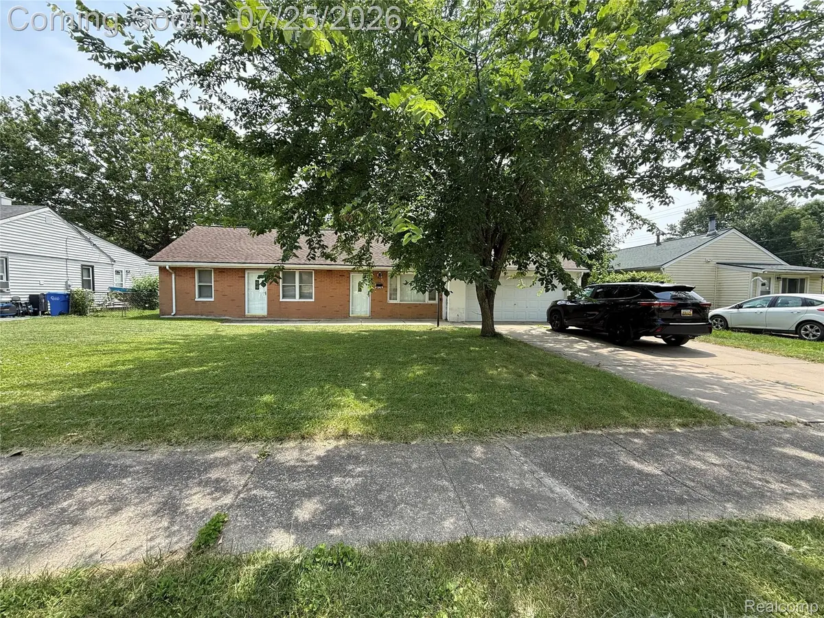 8424 Stout Avenue, Warren, MI 48093 - #1