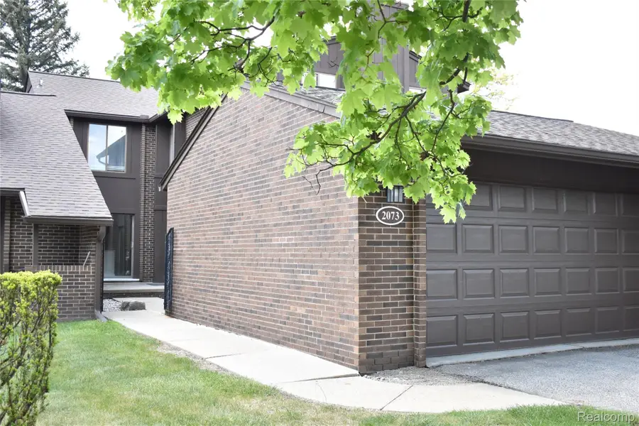 2073 Bordeaux Street, West Bloomfield, MI 48323 - #2