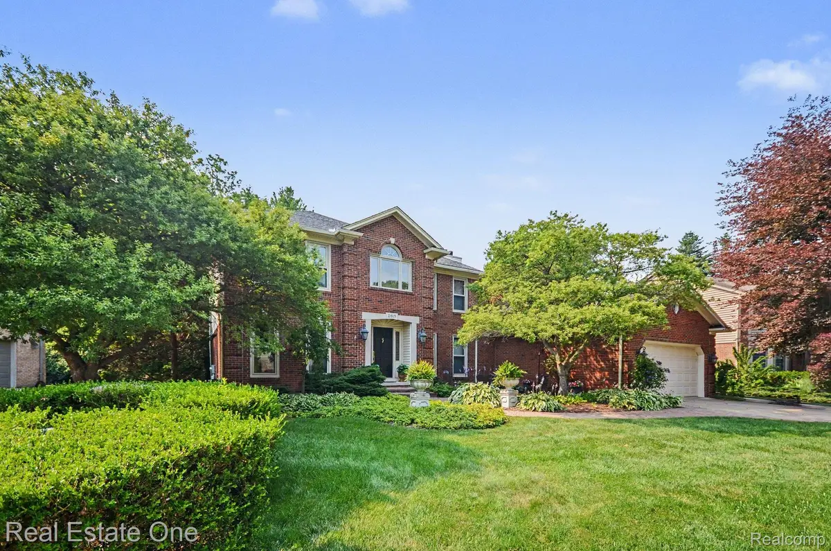 2819 Bywater Drive, Troy, MI 48085 - #1