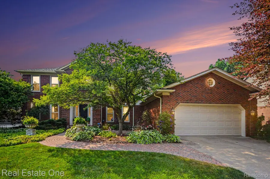 2819 Bywater Drive, Troy, MI 48085 - #2