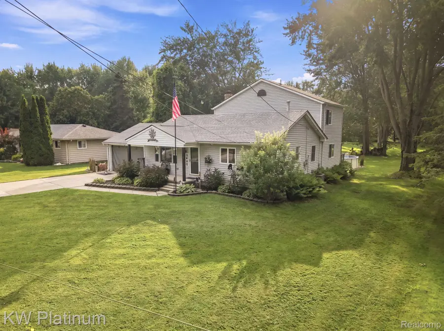 47389 Sugarbush Road, Chesterfield, MI 48047 - #2