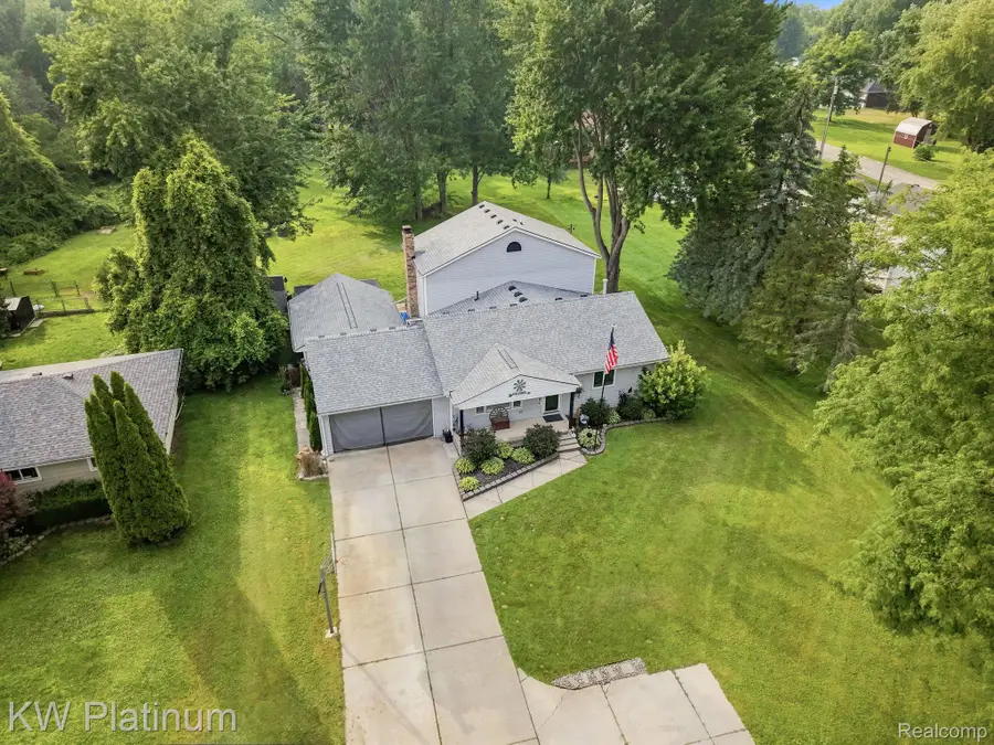 47389 Sugarbush Road, Chesterfield, MI 48047 - #3