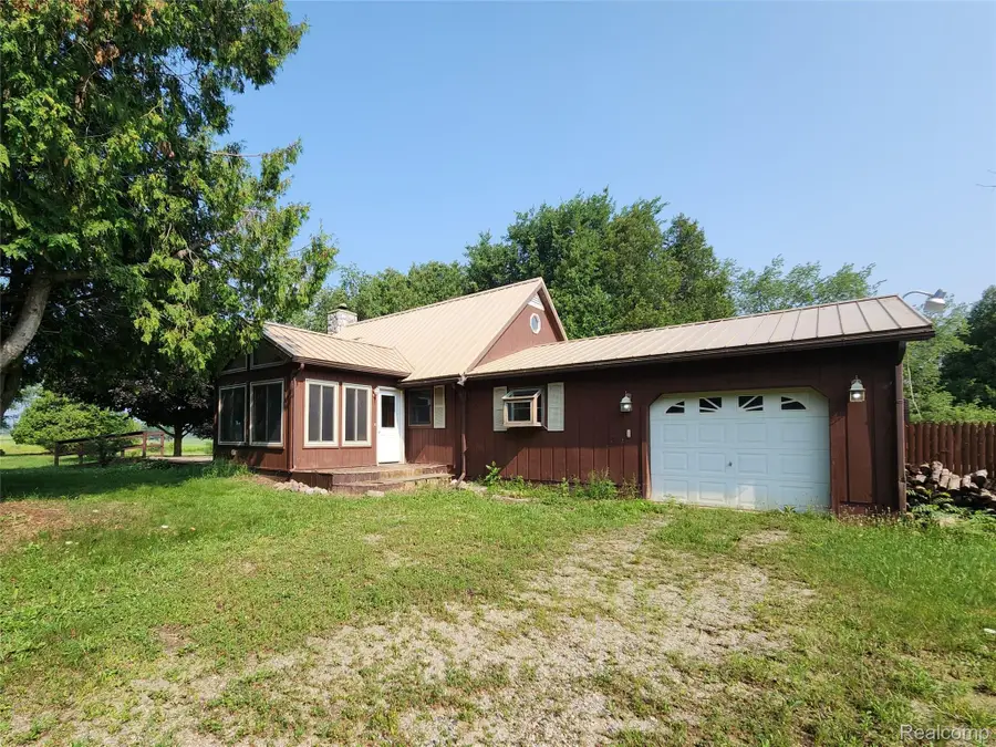 5665 White Creek Road, Marlette, MI 48453 - #2