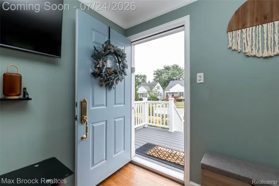 1090 Cambridge Road, Berkley, MI 48072 - #3