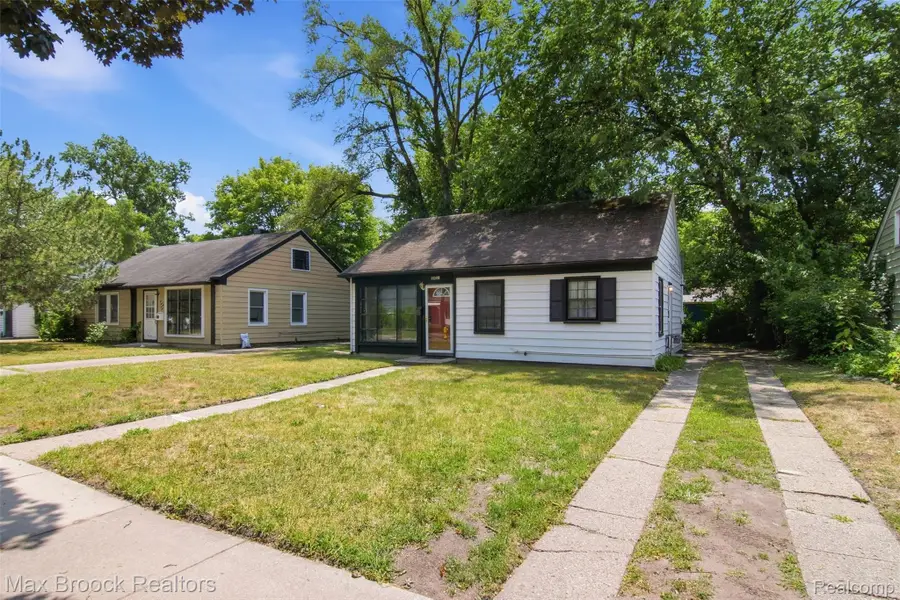 10431 Corning Street, Oak Park, MI 48237 - #3