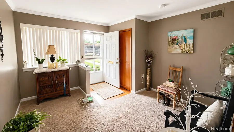 23033 Colony Street, Saint Clair Shores, MI 48080 - #3
