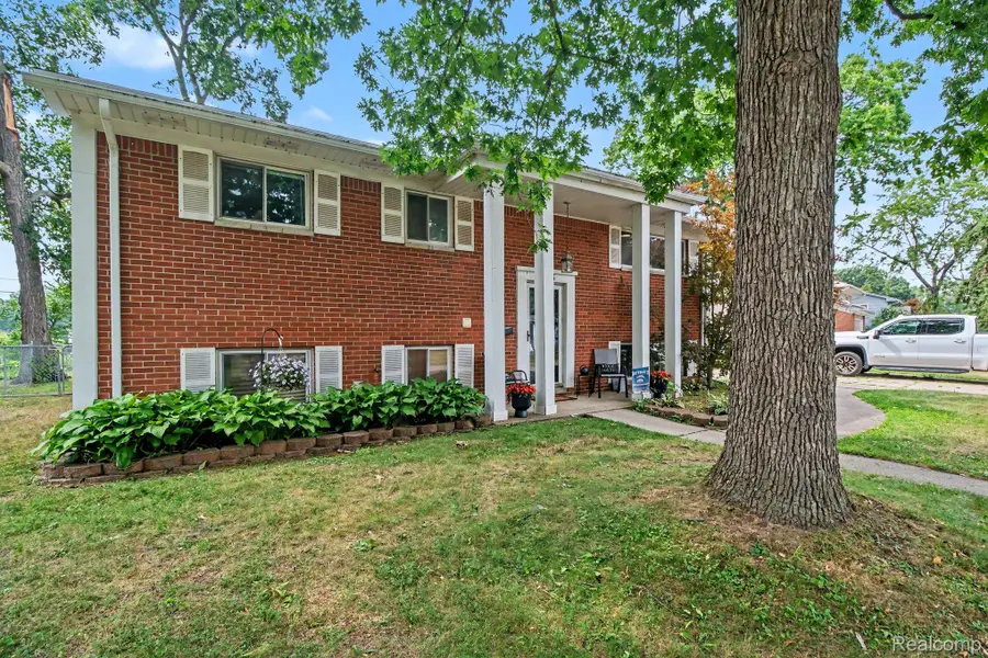 3923 Percy King Road, Waterford, MI 48329 - #3