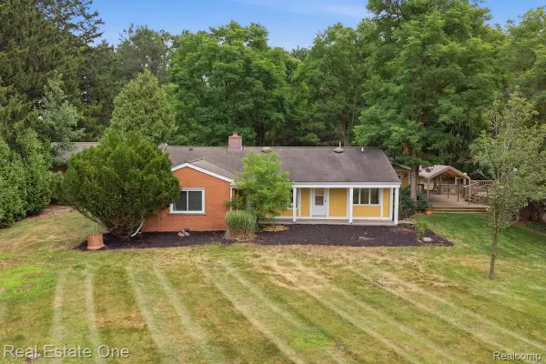 31198 Martindale Road, NewHudson, MI 48165