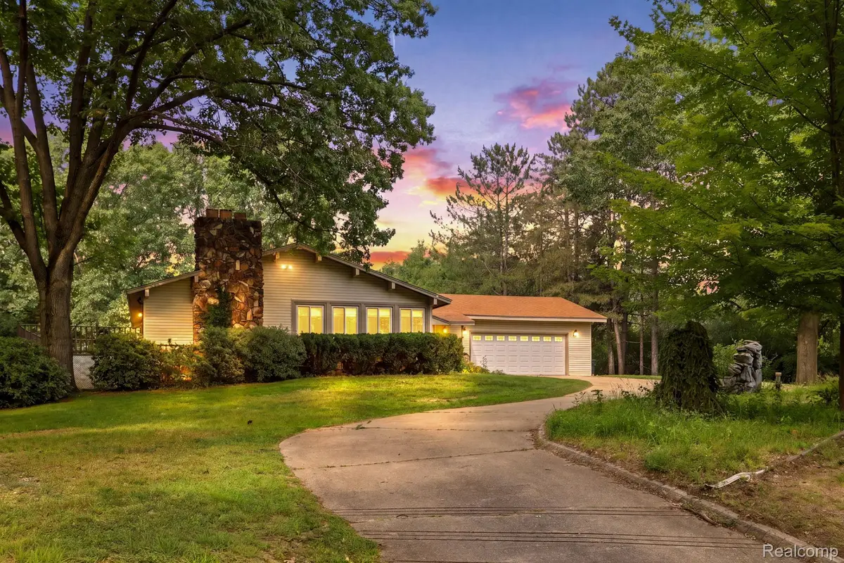 1215 Oakwood Road, Ortonville, MI 48462 - #1