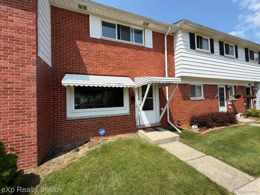 20115 Merle Court, Clinton Township, MI 48035 - #3