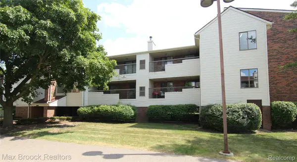 30594 Orchard Lake Road #50, FarmingtonHills, MI 48334
