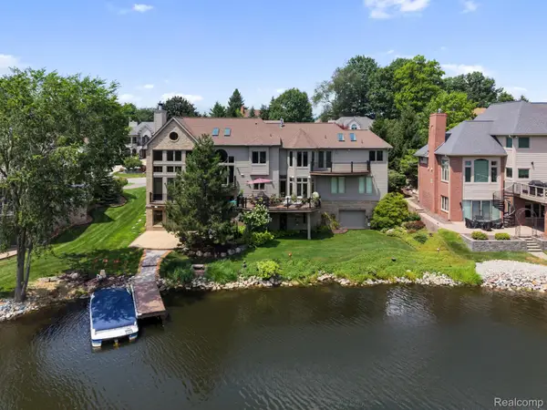 4443 Island View Drive, Waterford, MI 48328