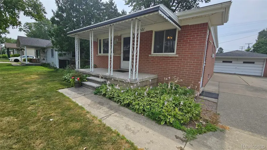 29201 Roycroft Street, Livonia, MI 48154 - #2