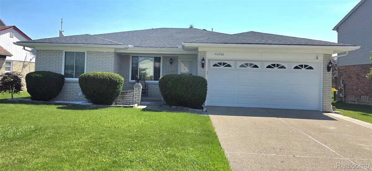 40732 Gulliver Drive, Sterling Heights, MI 48310 - #1