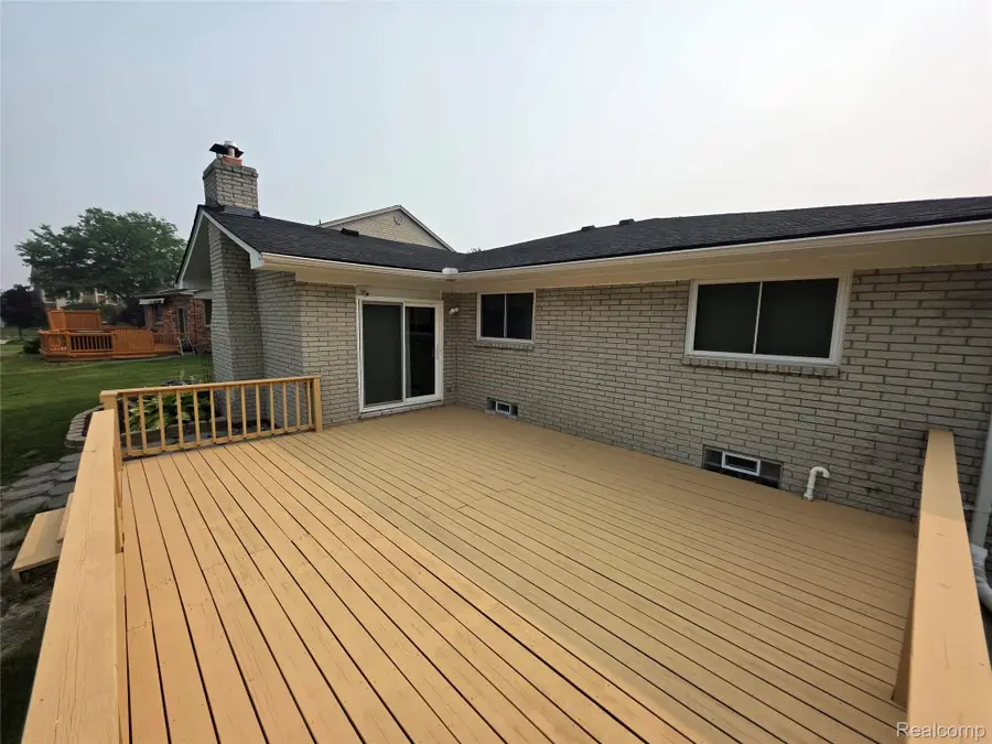 40732 Gulliver Drive, Sterling Heights, MI 48310 - #2