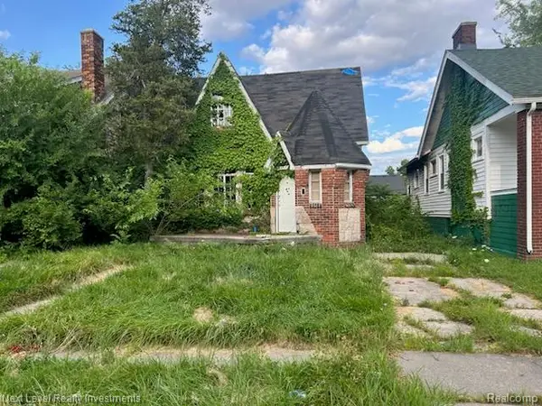 8854 Pinehurst Street, Detroit, MI 48204