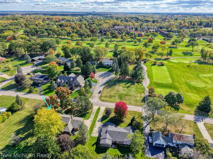 9201 Burning Tree Drive, Grand Blanc, MI 48439 - #3