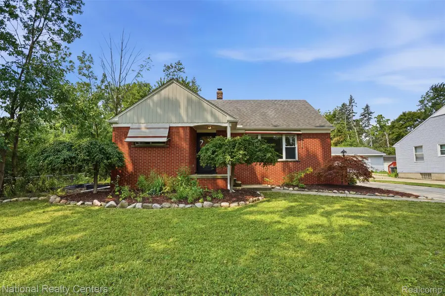 30129 Fairfax Street, Southfield, MI 48076 - #2