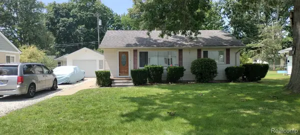 1823 Washington Street, Algonac, MI 48001